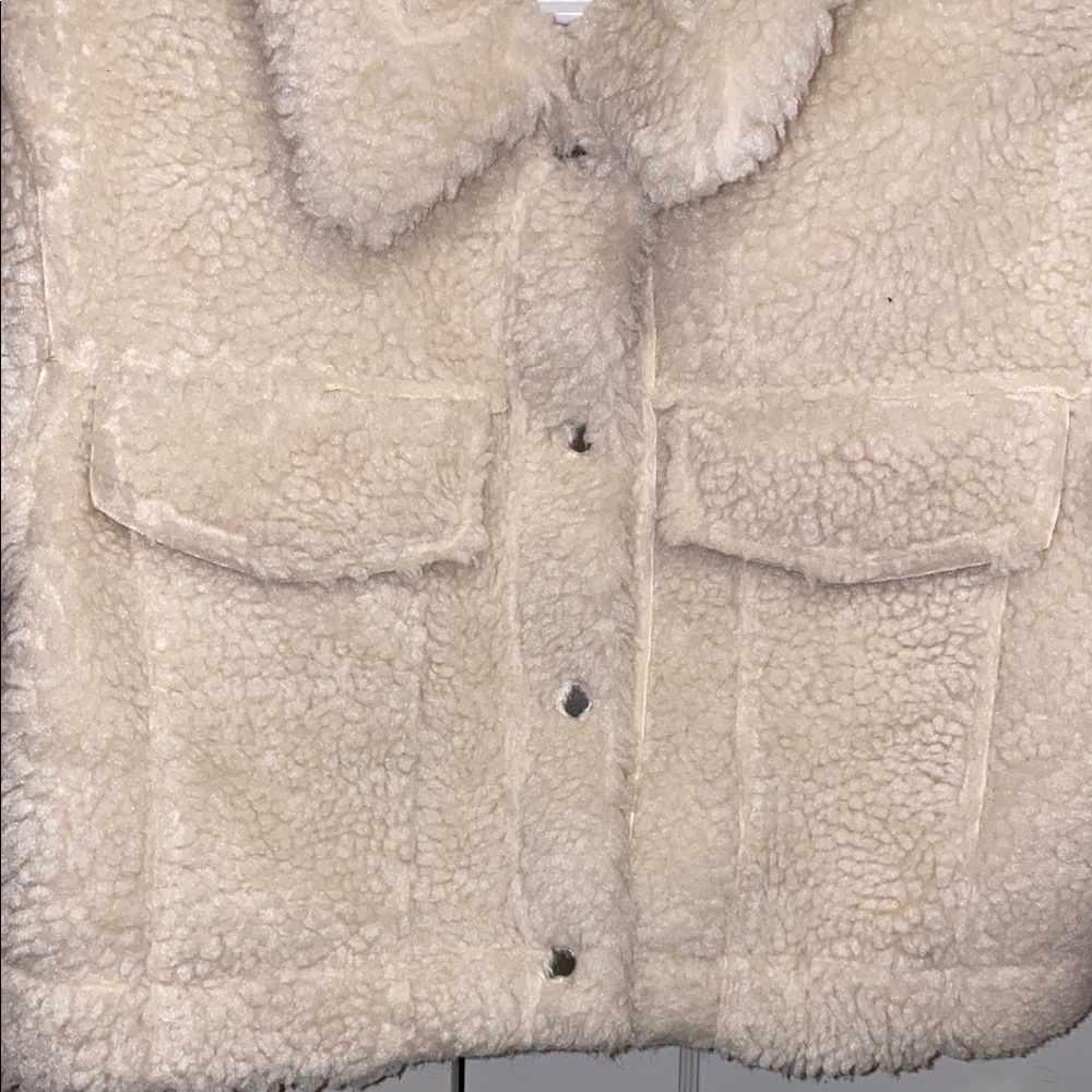 May Design Small Cozy Beige Sherpa Jacket - Picture 5 of 14